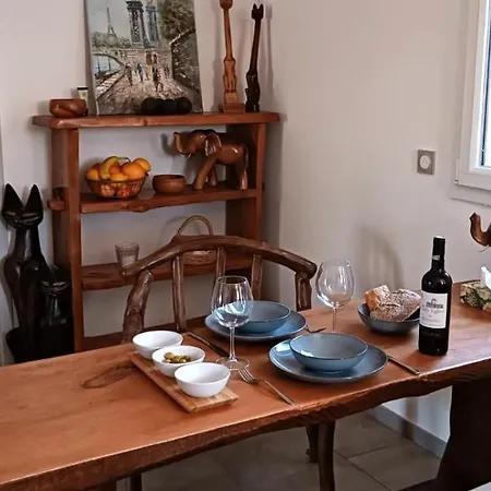 Holiday home Proche Pour 4 Pers *